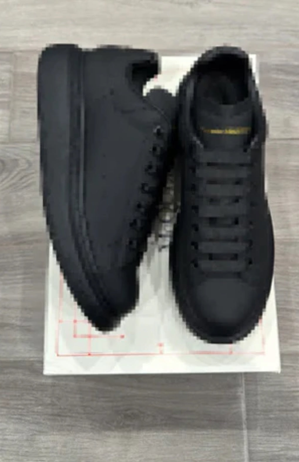 (AM) Black